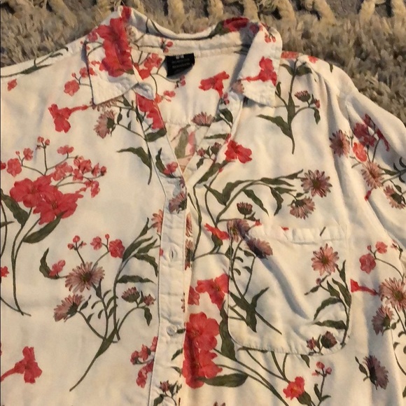 Women’s button up - Picture 4 of 4